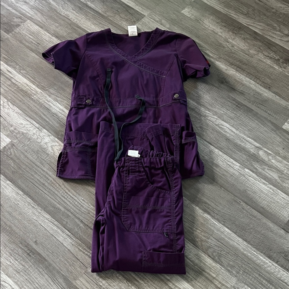 Dickies Deep Purple Scrub Top and pants .  Great condition!